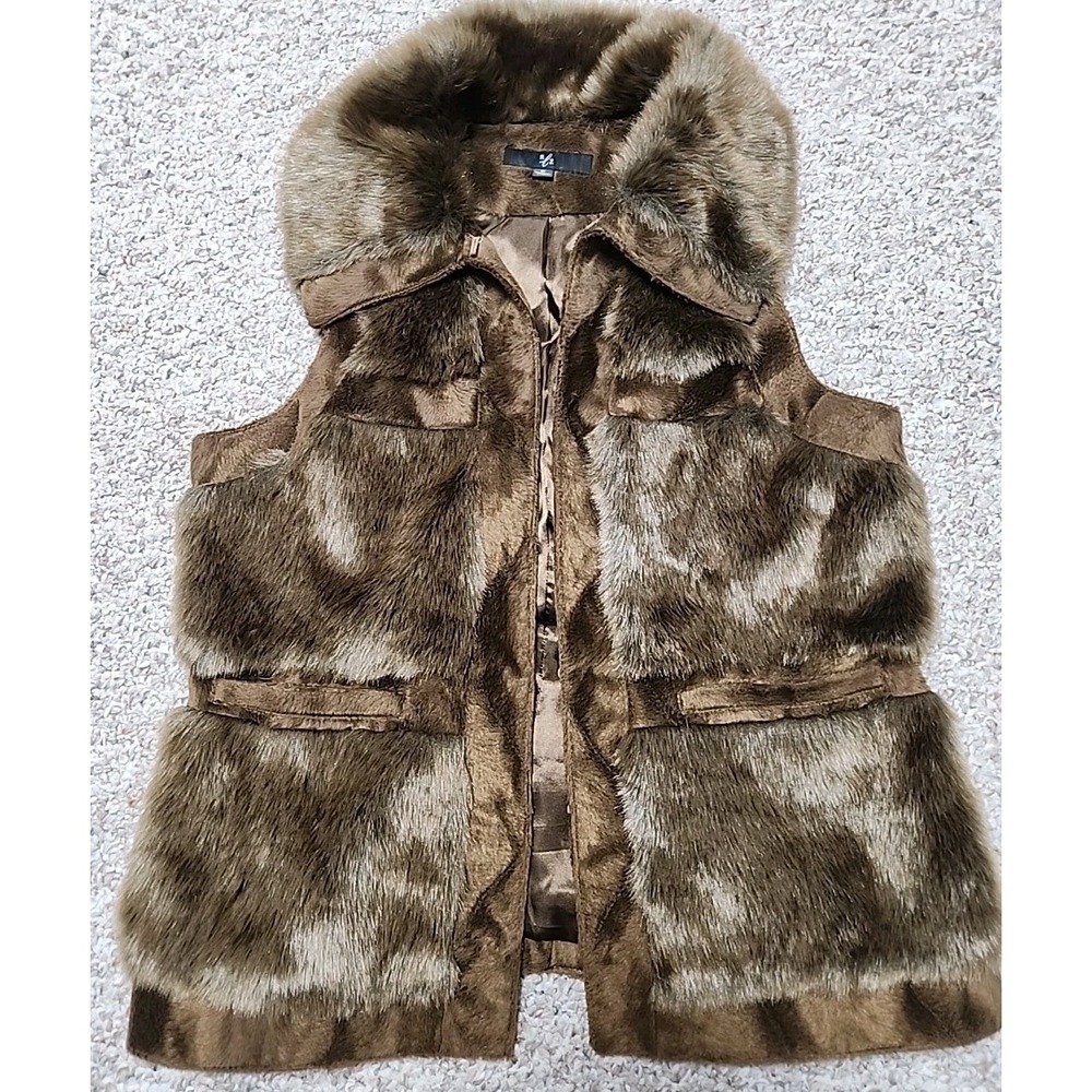 RLZ Brown‎ Faux Fur Vest Size Medium Eye & Hook Closure